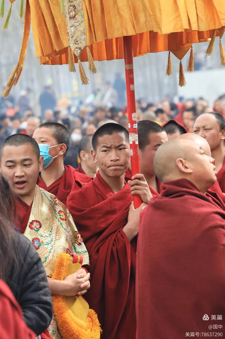 隆务寺晒佛,共赴一场盛大的心灵之约